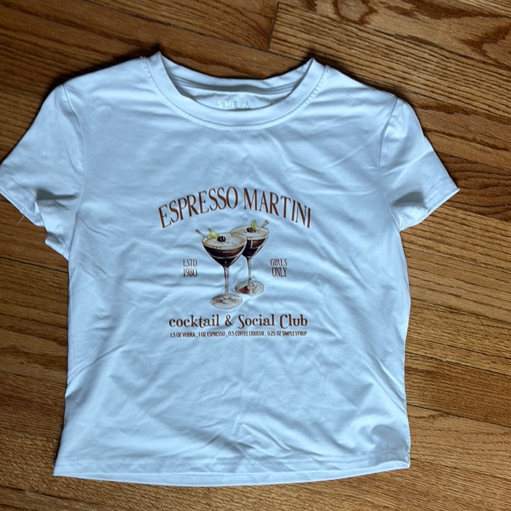 SHEIN White Graphic Crop T-Shirt Short Sleeve